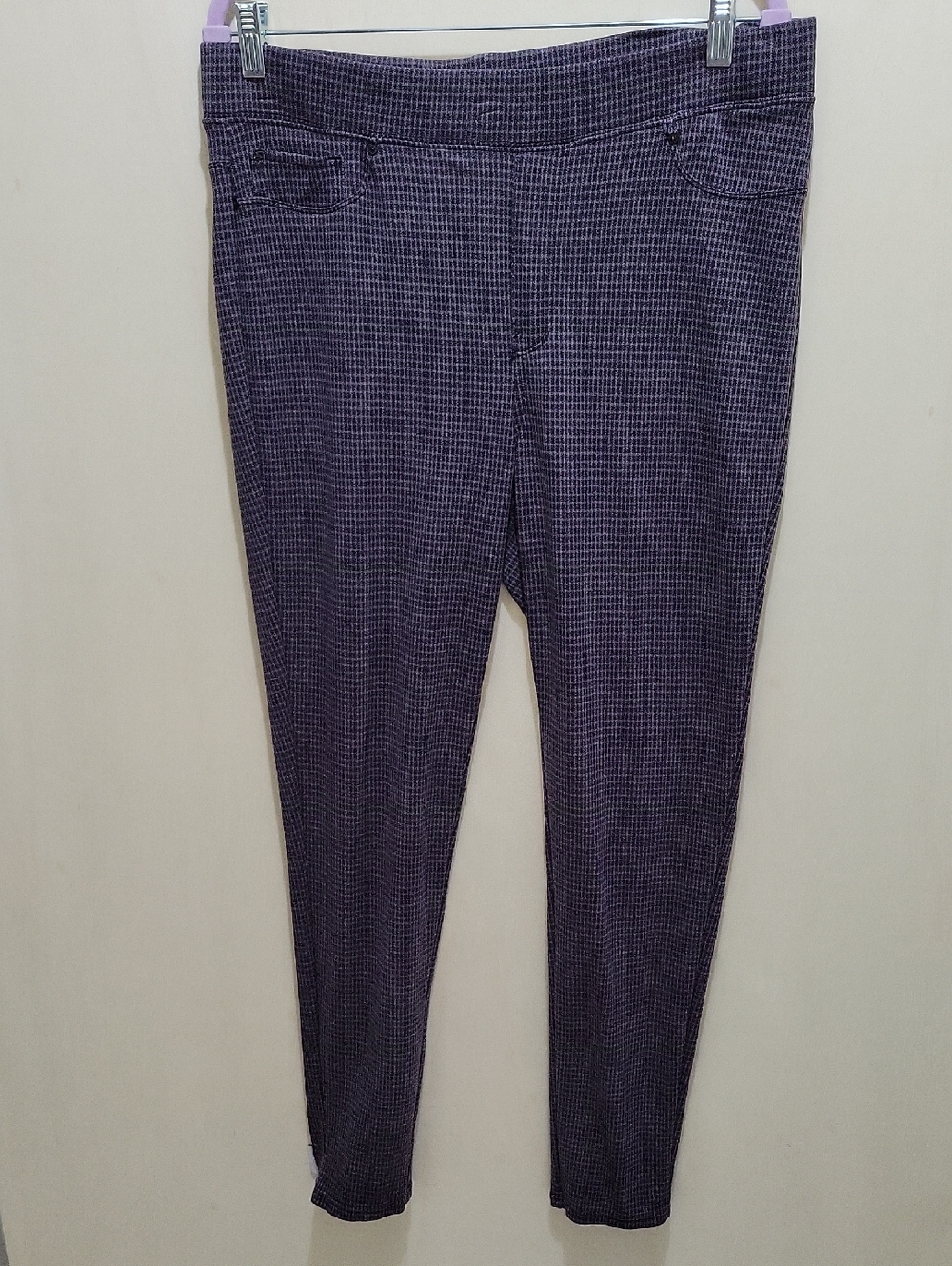 Seven7 Womens  XL 4-Way Stretch Stove Pipe Leg Pull On Pant Legging Gray/ Black